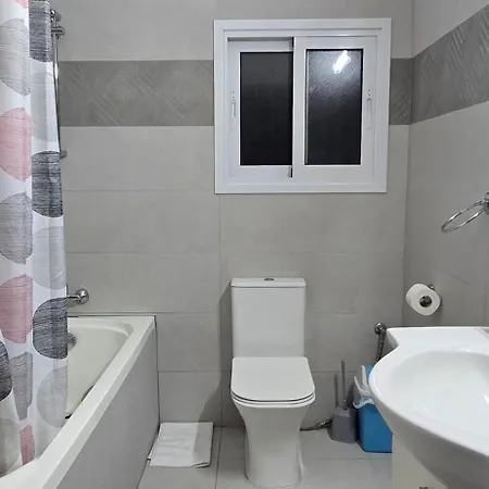Eleven Deluxe 2br - Breakbooking Cy * Limassol