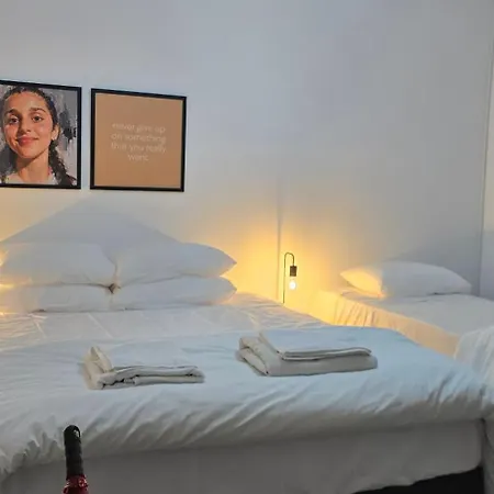 Apartman Eleven Deluxe 2br - Breakbooking Cy Limassol